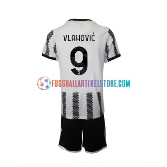 Juventus Turin Heimausrüstung Vlahovic 9 2022-2023 Kinder Set(Trikot und Hose) S/S