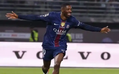Ballon d'Or-Gewinner Dembélé trifft per Lupfer