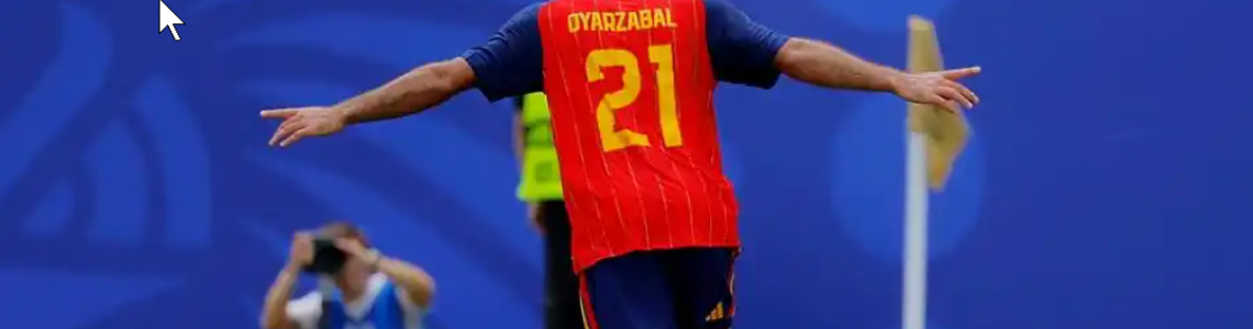 Oyarzabals Doppelpack bringt Spanien weiter